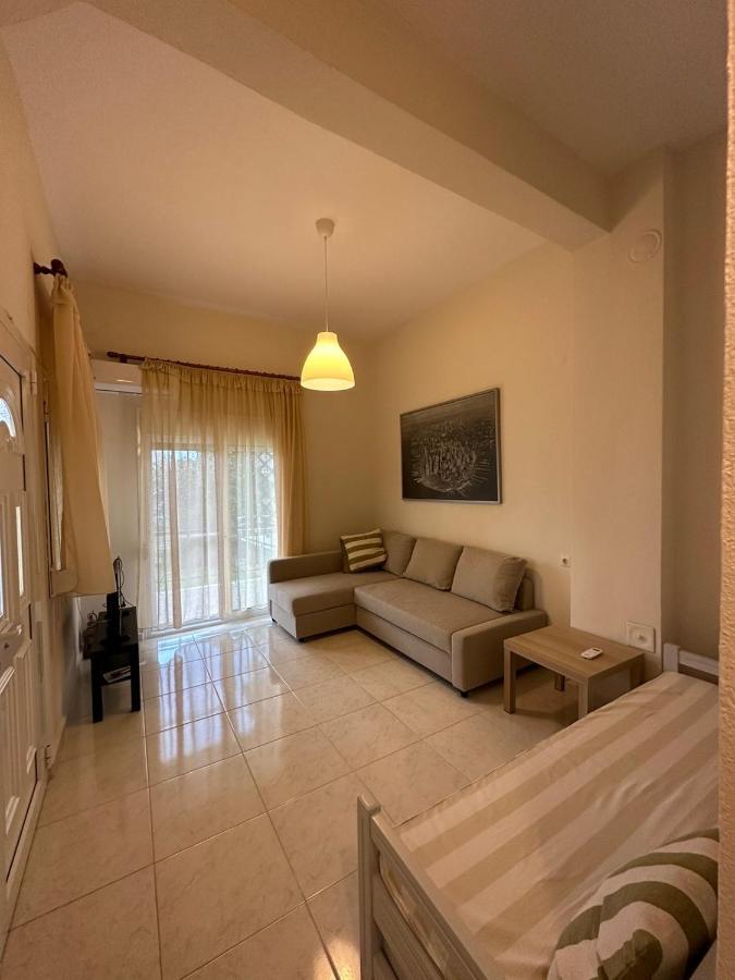 Venice Studios & Apartments Ставрос Екстериор снимка