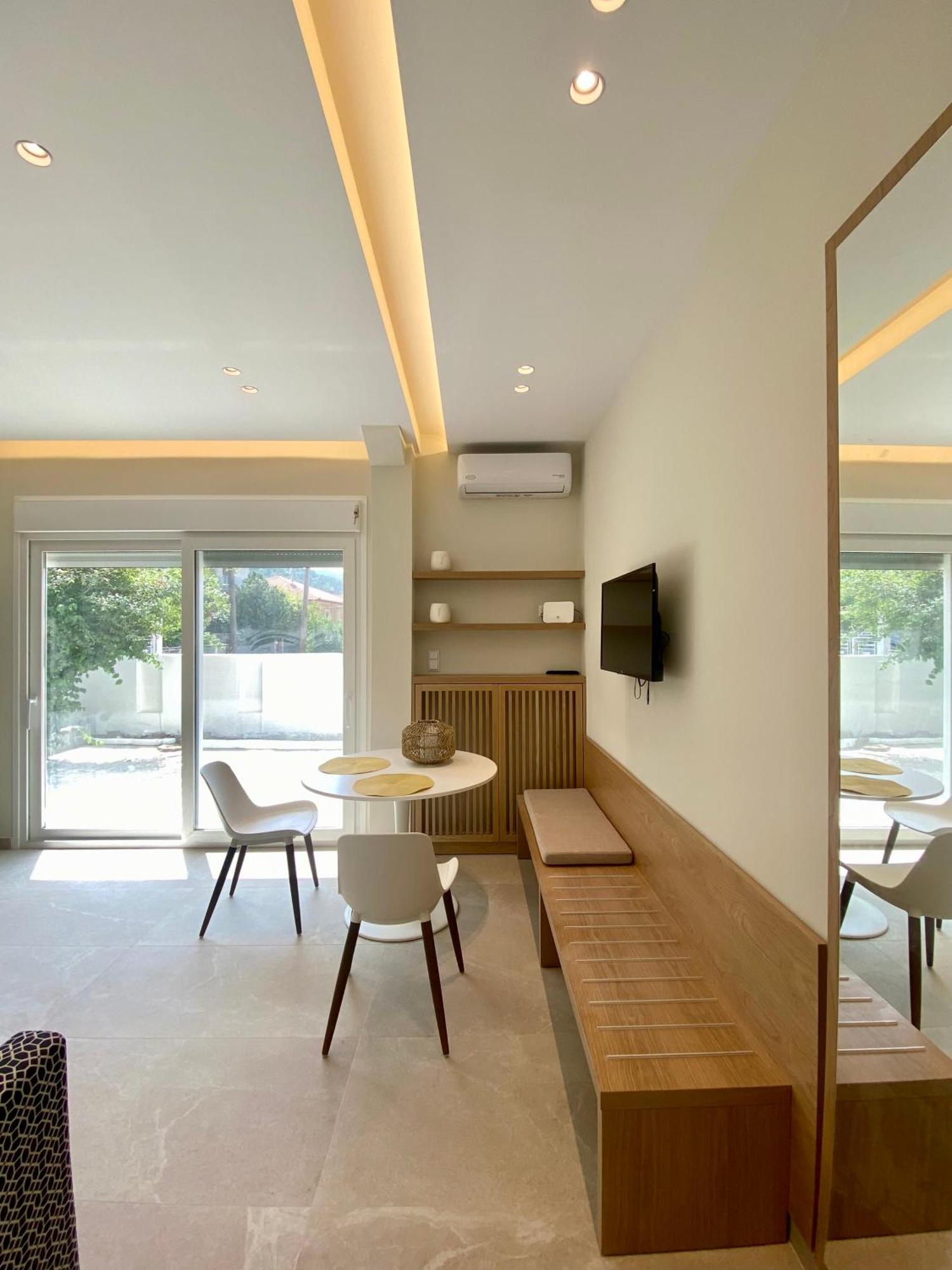 Venice Studios & Apartments Ставрос Екстериор снимка